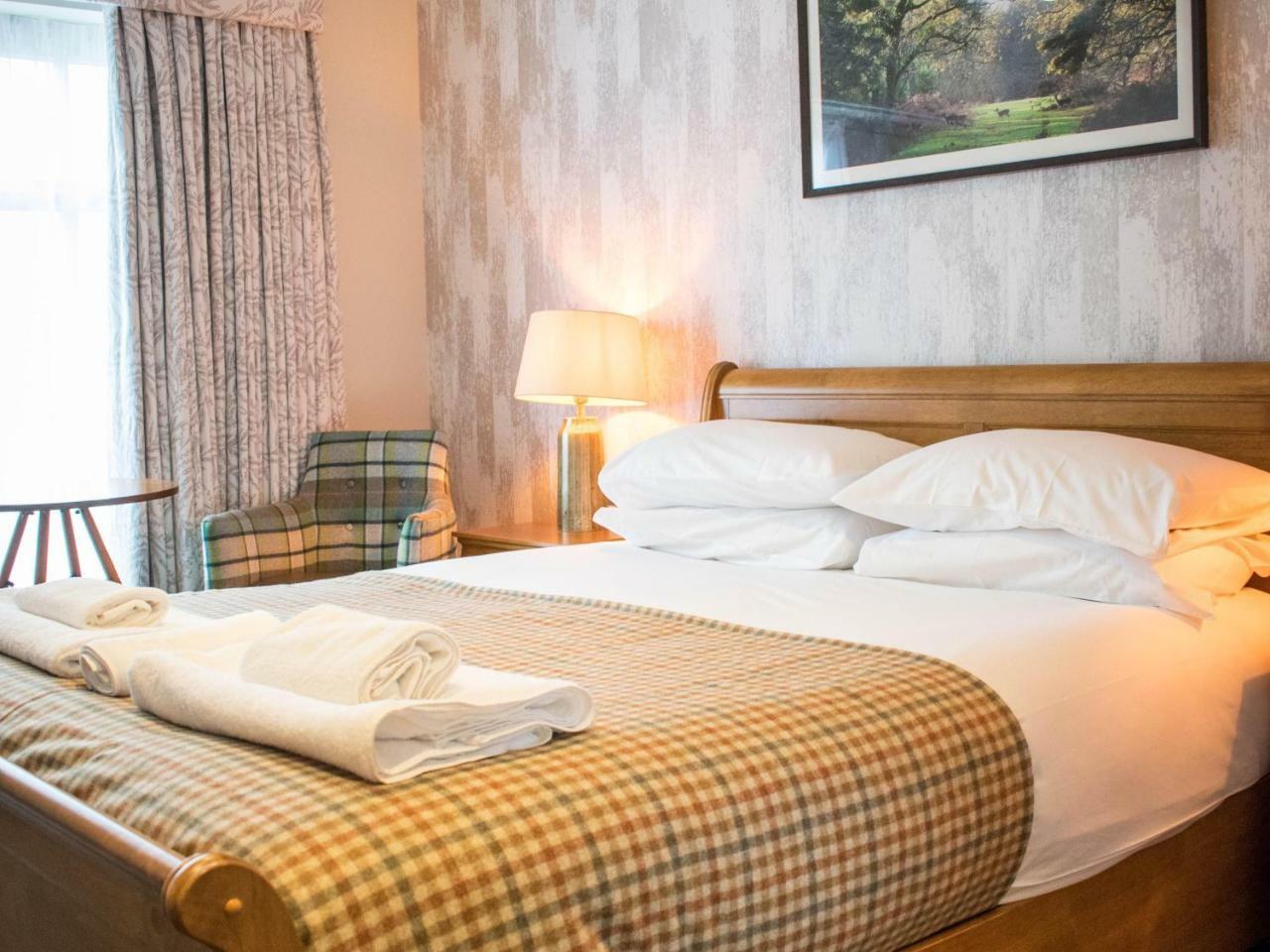 مبيت وإفطار ليمنجتون The Walhampton Arms المظهر الخارجي الصورة